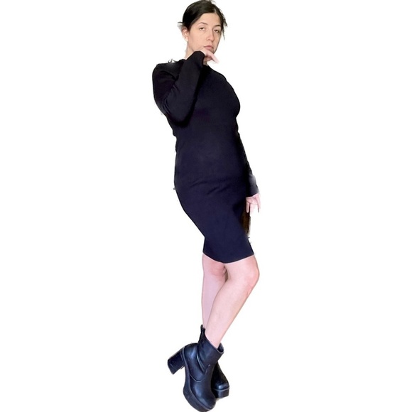 Express Dresses & Skirts - 🆕 EXPRESS - Long Sleeved Sweater Dress